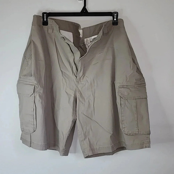 Shorts - Picture 1 of 3